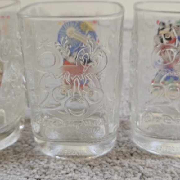 Walt Disney McDonalds 2000 Set Of 4 Square Glass Tumblers Disney Parks Vintage - Picture 6 of 7